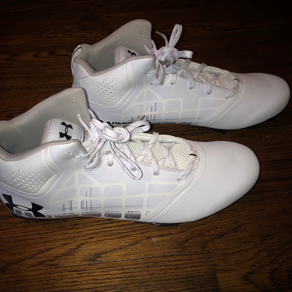Men’s Under Armour Lacrosse/Football Cleats - Picture 2 of 5